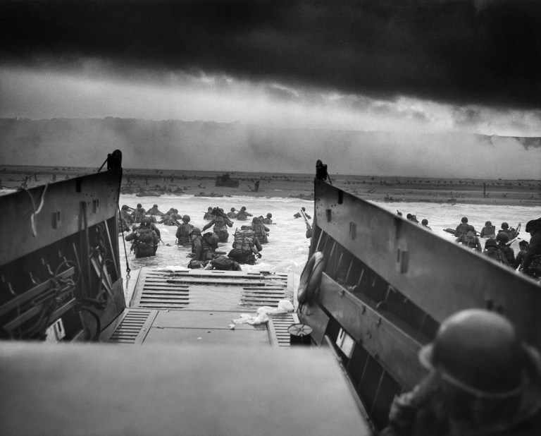La ruptura del orden: la guerra (La novela y el mundo)