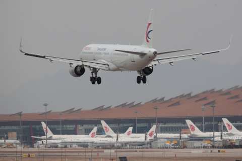 Accidente de avión en China golpea las acciones de Boeing