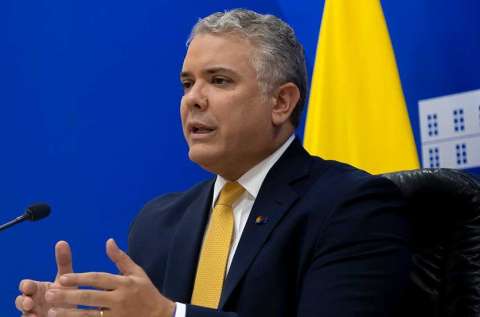 Colombia apunta a crecer más de 5% en 2022, dice Duque