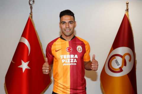 Es oficial: Falcao, nuevo jugador del Galatasaray
