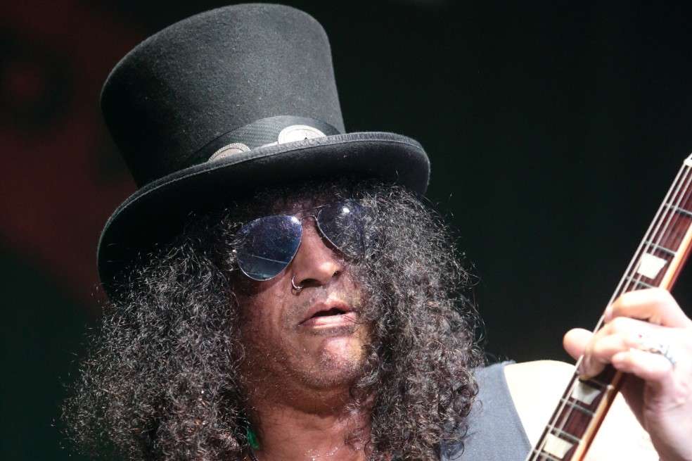 En 2022, el guitarrista Slash se reunirá de nuevo con Guns N’ Roses para emprender una gira mundial. / AP