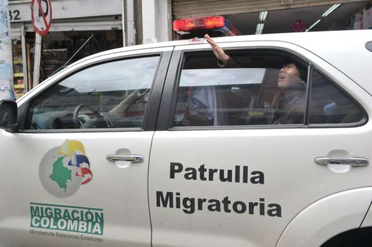 Migración Colombia realizó operaciones en el sector de San Victorino. / Óscar Pérez - El Espectador