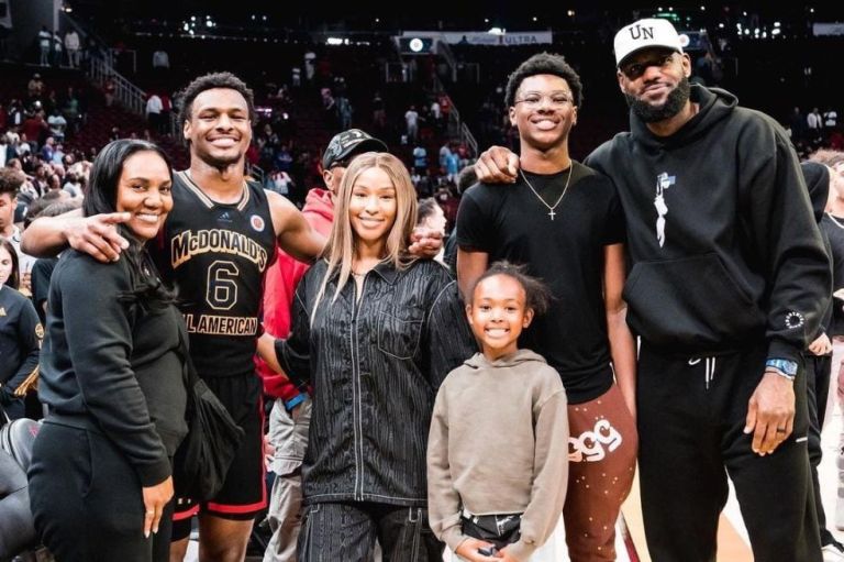 Hijo de LeBron James sufrió un infarto en pleno entrenamiento