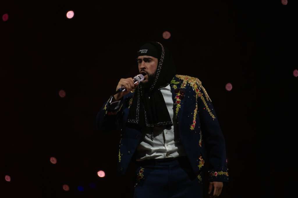 AME2725. SAN JUAN (PUERTO RICO), 07/06/2024.- Bad Bunny se presenta en su concierto de cierre de la gira Most Wanted Tour, este viernes en el coliseo de Puerto Rico, en San Juan (Puerto Rico). EFE/Enid M. Salgado Mercado