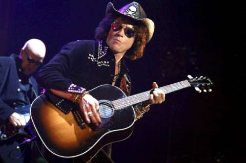 Enrique Bunbury inicia en Santo Domingo su gira ‘Palo Santo’
