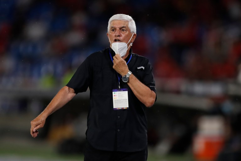 Julio Comesaña no seguirá como técnico de Medellín