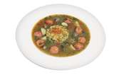 Sopa de lentejas con chorizo de ternera y galletas de arroz