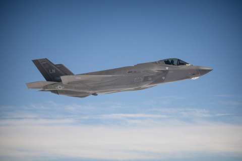 Venezuela acusa incursión de aviones de combate de EE. UU. en medio de creciente tensión militar
