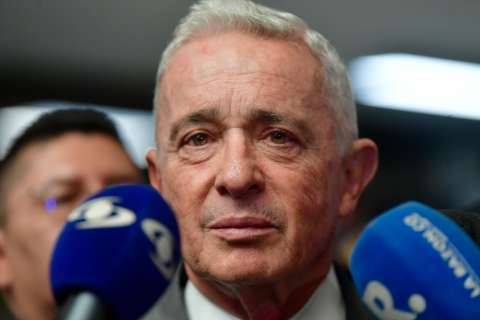 Álvaro Uribe Vélez fue condenado a 12 años de prisión domiciliaria