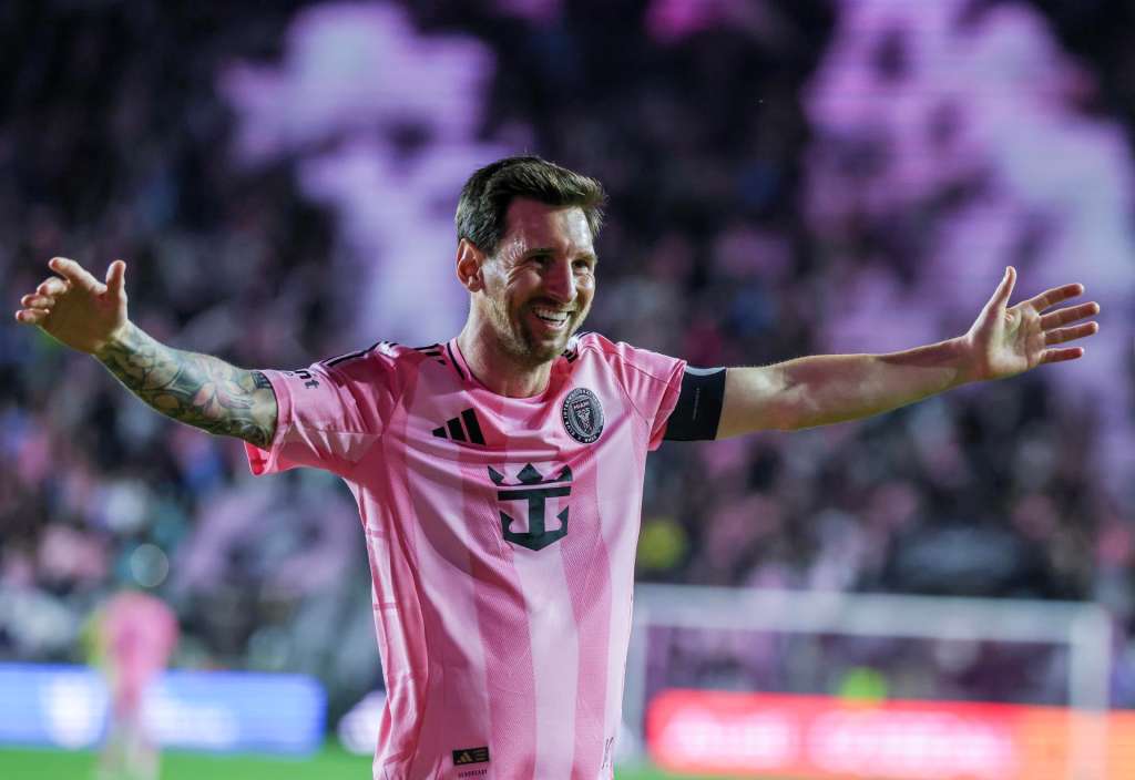 FORT LAUDERDALE (United States), 30/11/2025.- Inter Miami CF Forward Lionel Messi celebrates a goal during the Audi 2025 MLS Cup Eastern Conference Final against New York City FC at Chase Stadium in Fort Lauderdale, Florida, USA, 29 November 2025. (Nueva York) EFE/EPA/Cristobal Herrera Ulashkevich