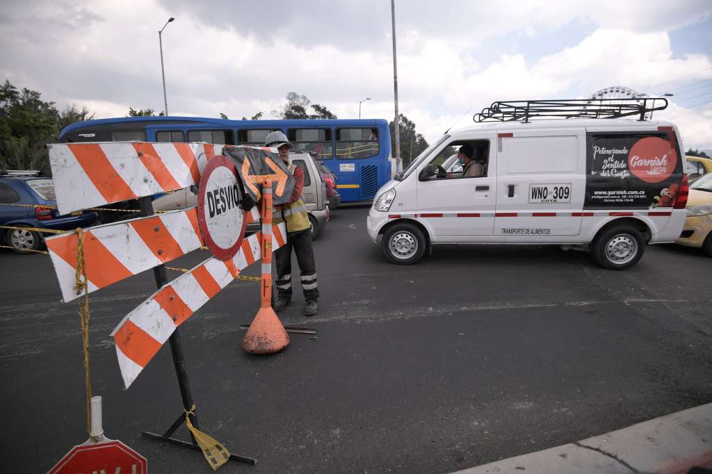Tráfico en Bogotá, durante la temporada decembrina y por las obras en la Avenida 68.