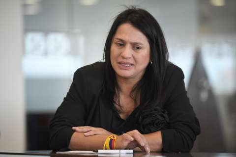 La UPB aclara que ministra Holguín no obtuvo título de Maestría en Estudios Políticos
