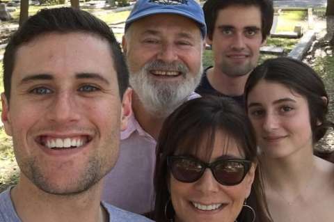 Hijo de Rob Reiner padecía esquizofrenia. Su medicación había sido ajustada