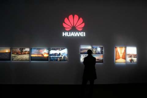 Huawei demanda a Samsung por violación de patentes
