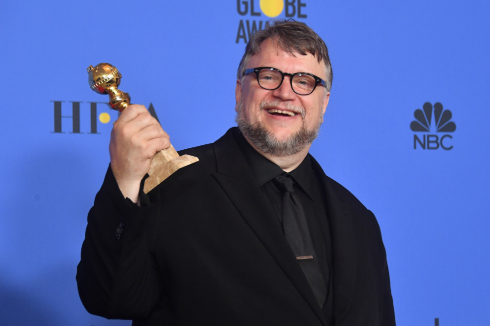 Guillermo del Toro después de ser galardonado en los Globos de Oro como mejor director por su película "La forma del agua". / AFP