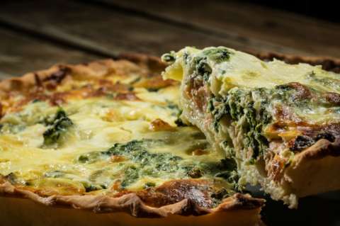 Receta del día: torta de pasta con queso ricotta y espinaca