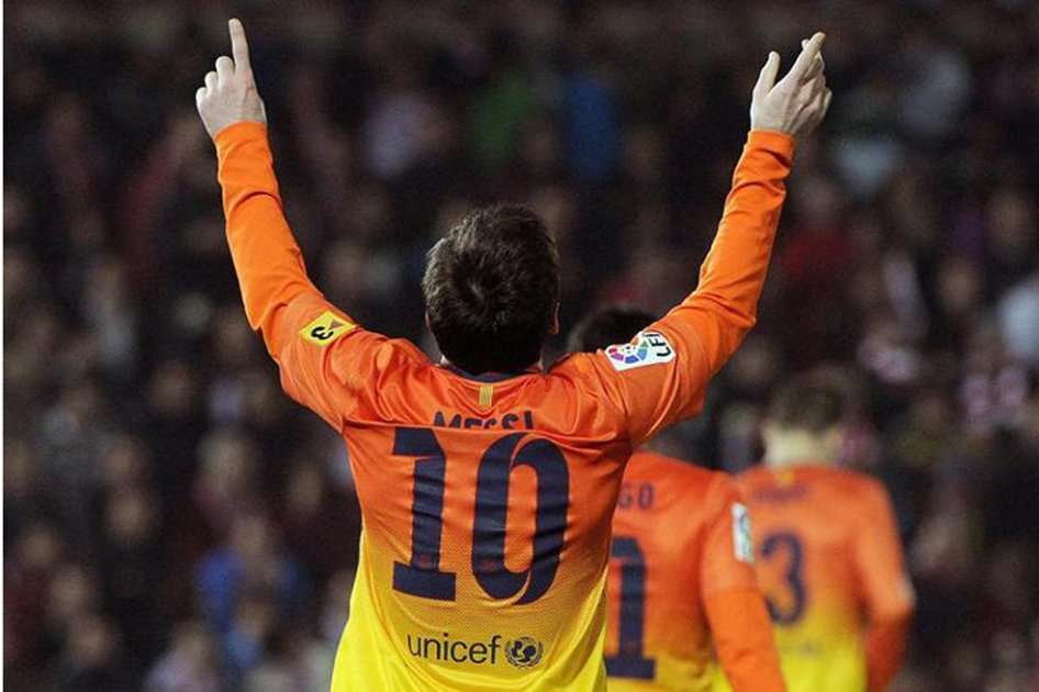 Lionel Messi marcó su gol 300 frente a Granada. / EFE