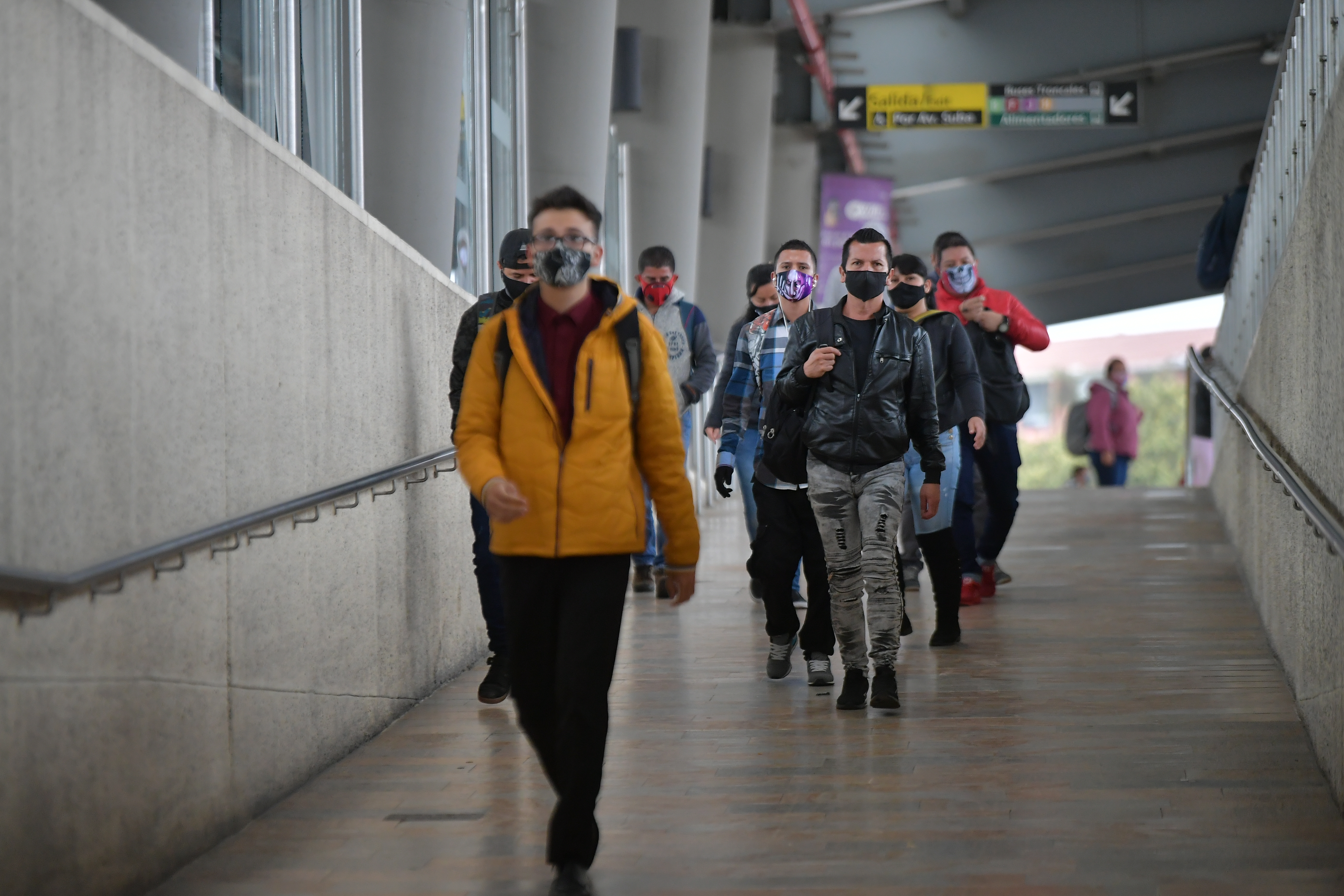 Reactivación del sistema masivo Transmilenio en tiempo de pandemia coronavirus covid – 19