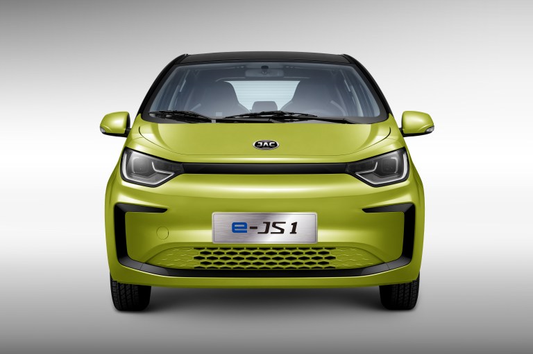 El nuevo JAC E10X ofrece una autonomía de hasta 360 kilómetros. Tiene una potencia es de 60 caballos y 150 Nm de torque.