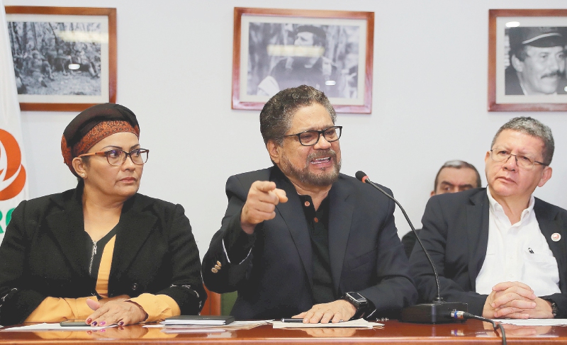 Victoria Sandino e Iván Márquez, voceros de la FARC, insistieron ayer que todo se trata de un montaje. / EFE