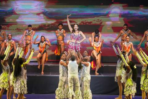 El Carnaval de Barranquilla se presentó por primera vez en el Julio Mario Santo Domingo