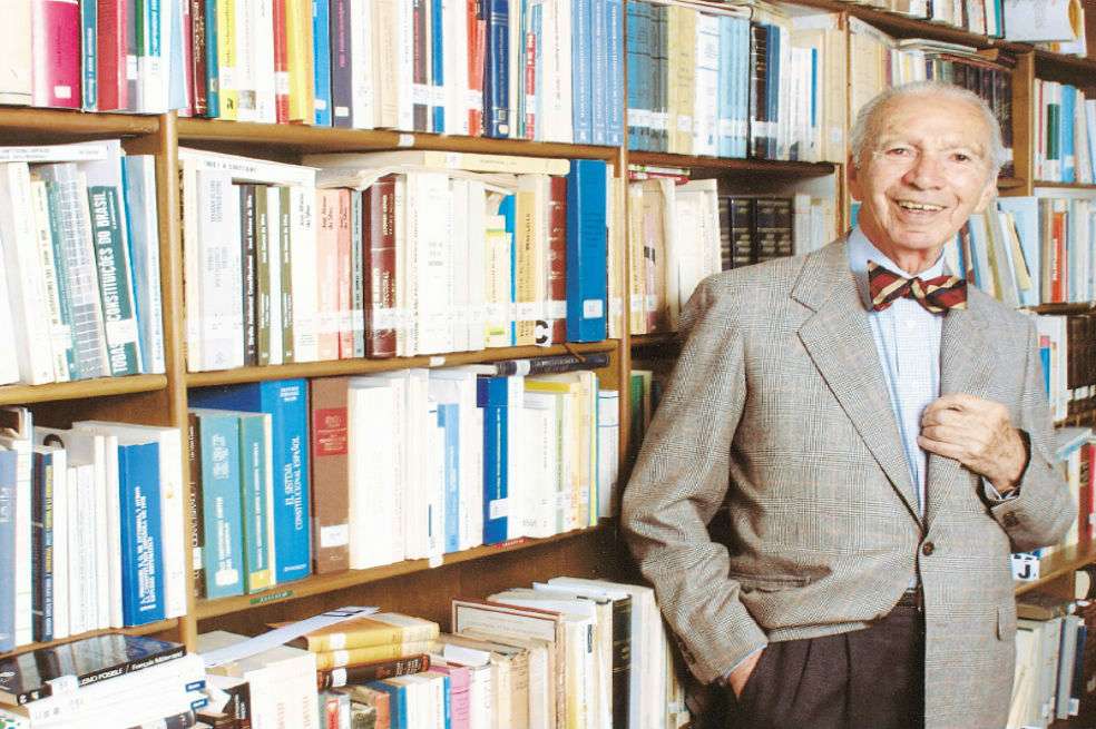Su biblioteca, de más de 22.000 libros, pasará a la colección del Instituto de Estudios Constitucionales del Externado. / Cortesía Universidad Externado