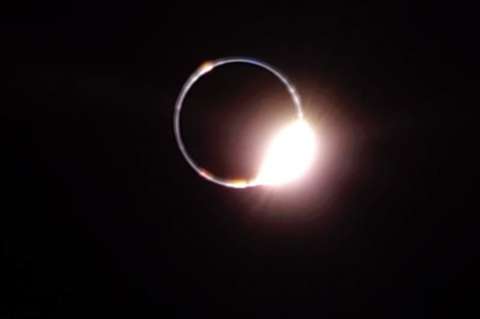 Así se vio el eclipse lunar desde la superficie de la Luna