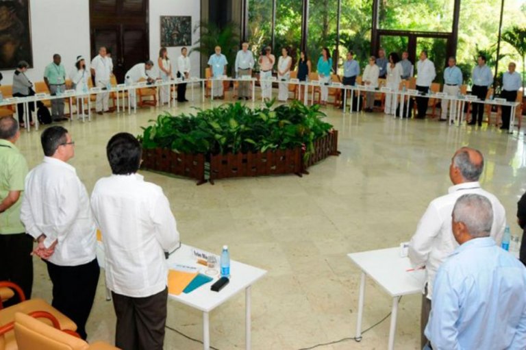 Empresarios llaman a firmar «cuanto antes» acuerdo de paz tras reunión con negociadores