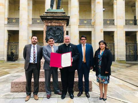 Universidad Santo Tomás recibe distinción por excelencia académica