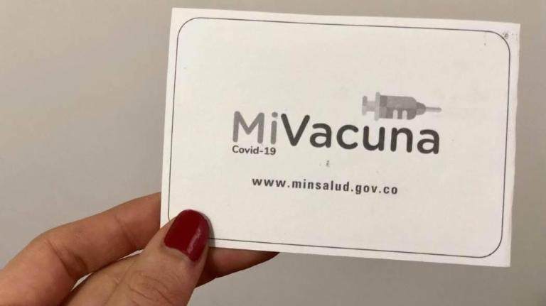 Colombia exigirá carnet de vacuna COVID-19 en sitios de asistencia masiva