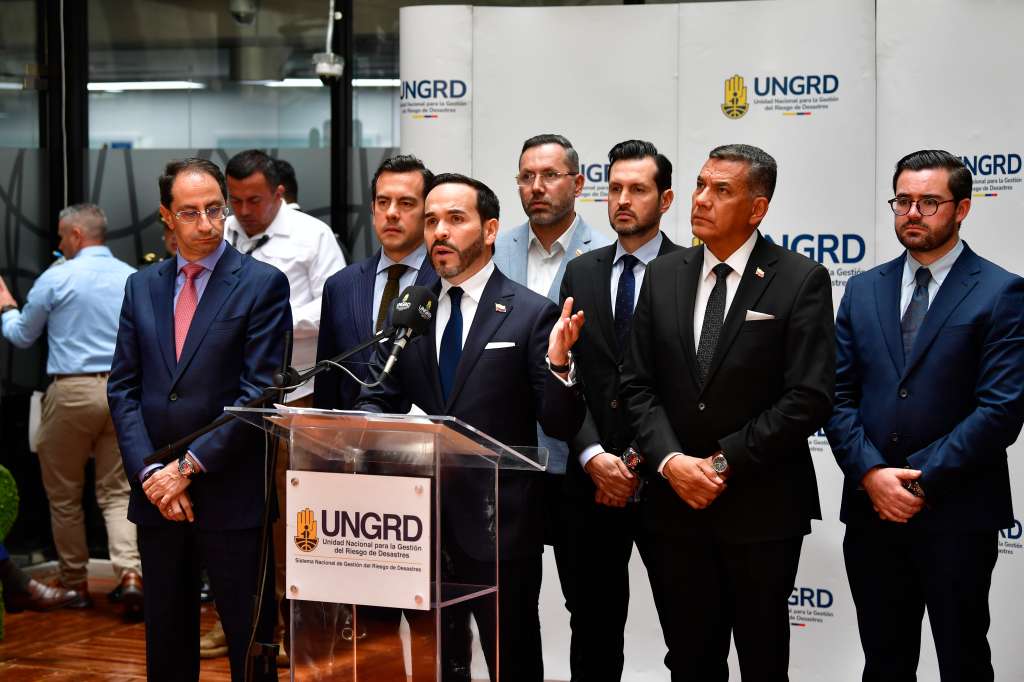 Presidente de Colombia durante el comité de emergencia realizado en la UNGRD tras el terremoto en Colombia que afectó a zonas como Cali, Manizales, Pereira y Chocó
