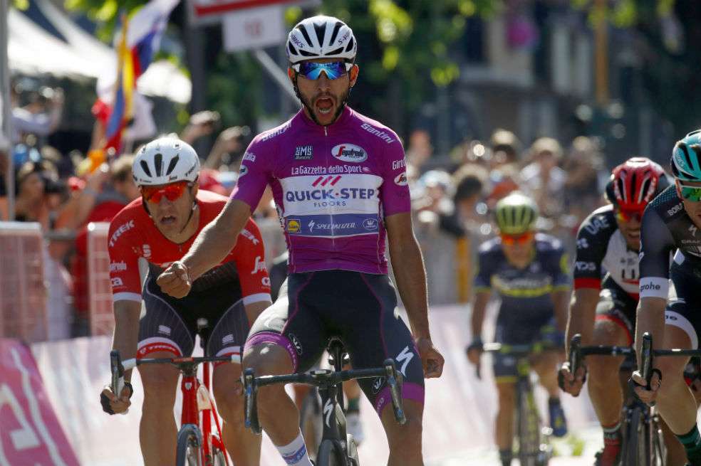 Fernando Gaviria, el ciclista colombiano con más victorias en la historia del Giro de Italia.  / AFP