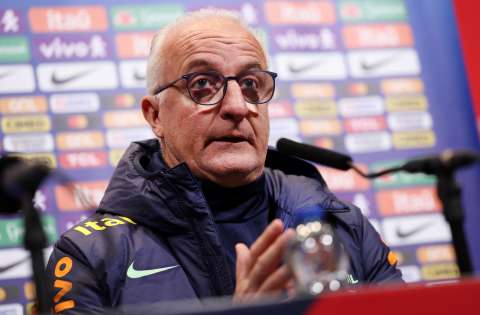 Miembros de la selección de Brasil rompen el silencio sobre los casos de Alves y Robinho