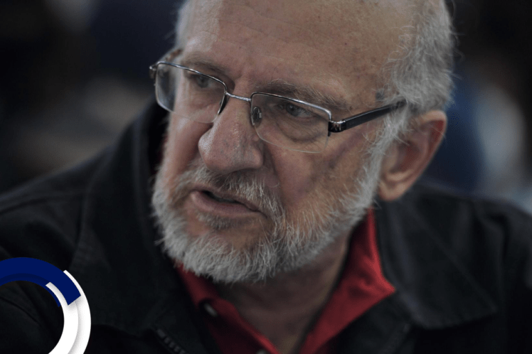 “Procuro aliviar e incluso estimular la lectura con dosis medidas de humor”: Daniel Samper Pizano