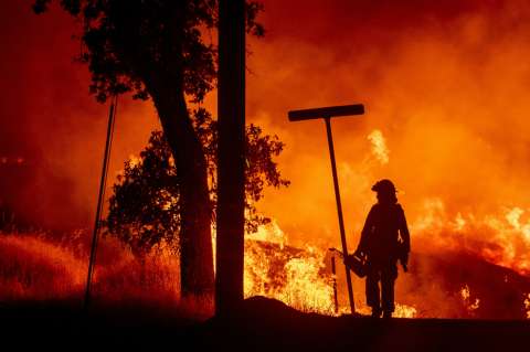 Las impresionantes imágenes que dejó el incendio forestal en California