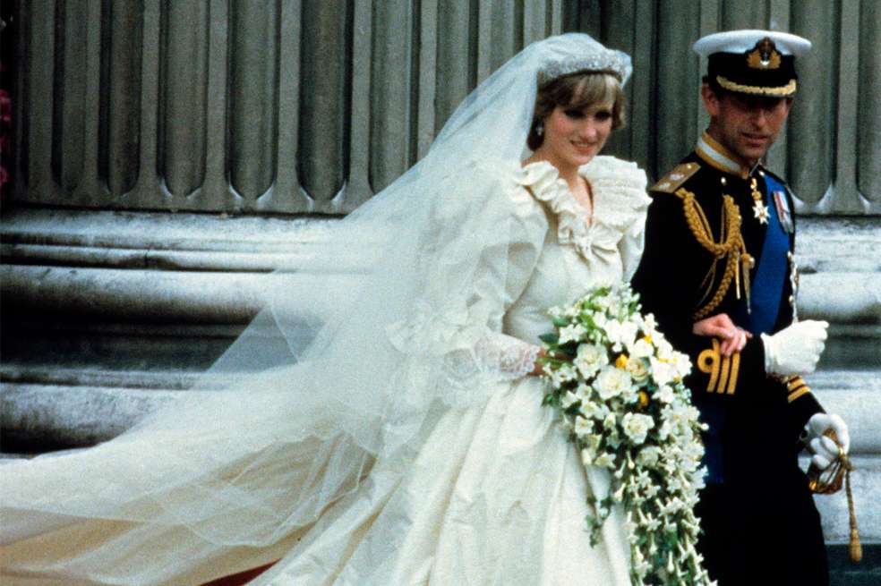 Lady Di y el príncipe Carlos: el cuento de hadas que terminó en divorcio y tragedia. 40 años después del enlace matrimonial