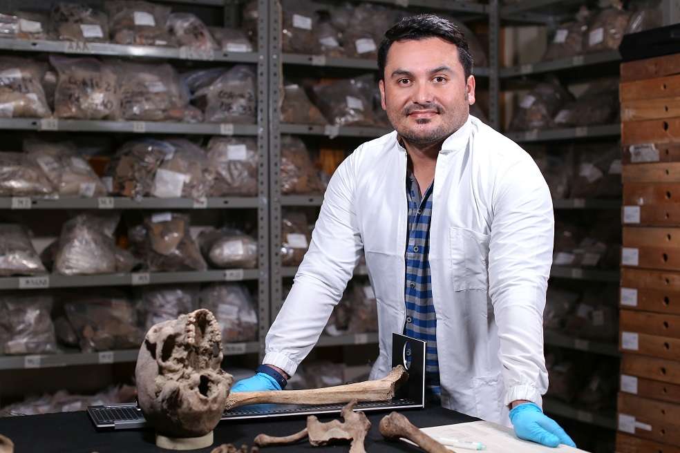 Javier Rivera, profesor de Historia de la Universidad del NorteCortesía Revista Intellecta, Universidad del NortePara construir una historia más cercana a lo que realmentepasó, la metodología consistió en el cruce de datos archivísticos, arqueológicos, genéticos, paleobotánicos e isotópicos, en la que participaron investigadores de la Universidad Pablo de Olavide, la Universidad del Norte, la Universidad de Pavía (Italia) y la Curt-Engelhorn-Zentrum Archäometrie-CEZA (Alemania), con el apoyo del Patronato Panamá Viejo.