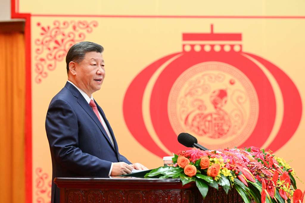 Beijing (China), 27/01/2025.- Chinese President Xi Jinping, also general secretary of the Communist Party of China (CPC) Central Committee and chairman of the Central Military Commission, delivers a speech at a high-level reception to ring in the Chinese New Year at the Great Hall of the People in Beijing, China, 27 January 2025. The CPC Central Committee and the State Council held the reception in Beijing on 27 January. EFE/EPA/XINHUA / LI XUEREN CHINA OUT / UK AND IRELAND OUT / MANDATORY CREDIT EDITORIAL USE ONLY
