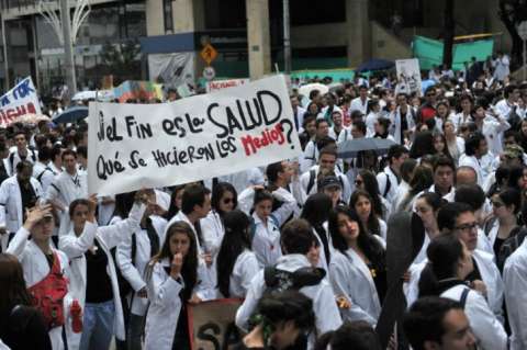 La protesta que se le ‘enredó’ a los médicos