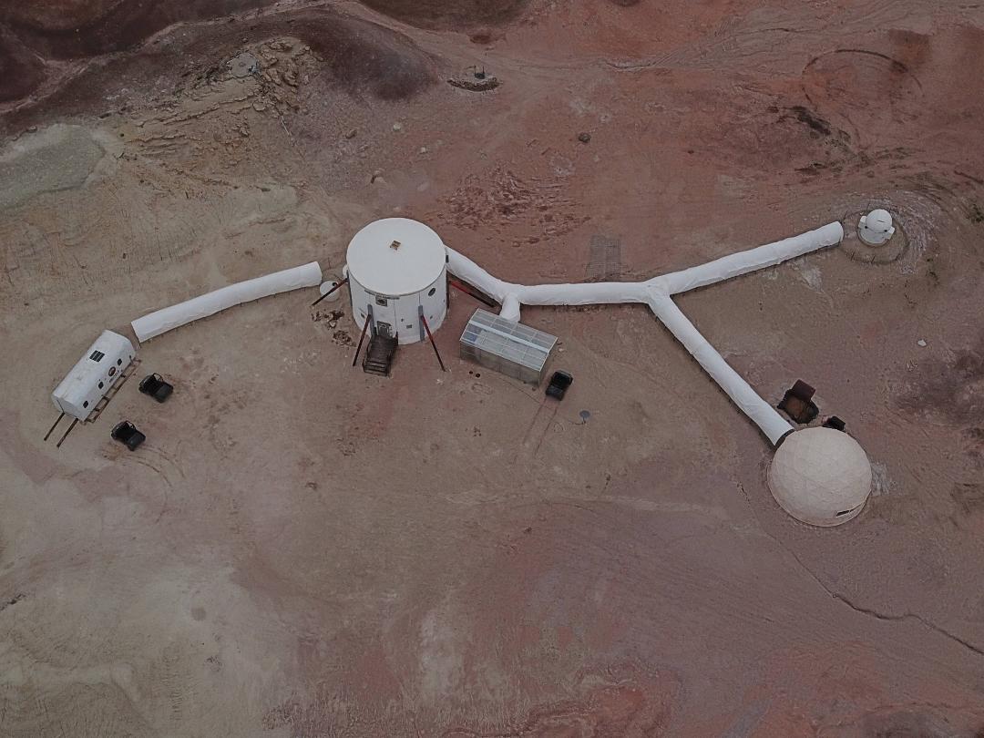 La estación de investigación que simula las condiciones de Marte se encuentra en el desierto de Utah, Estados Unidos.