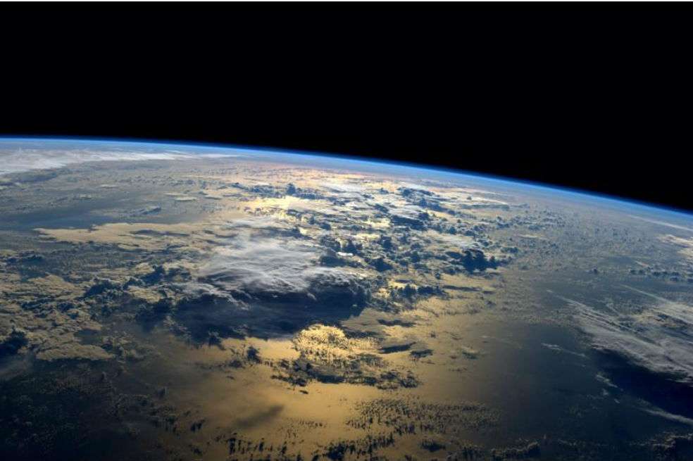 Ambos viajes durarán unos cuantos minutos. Ya hay listas de espera. / Reid Wiseman – NASA
