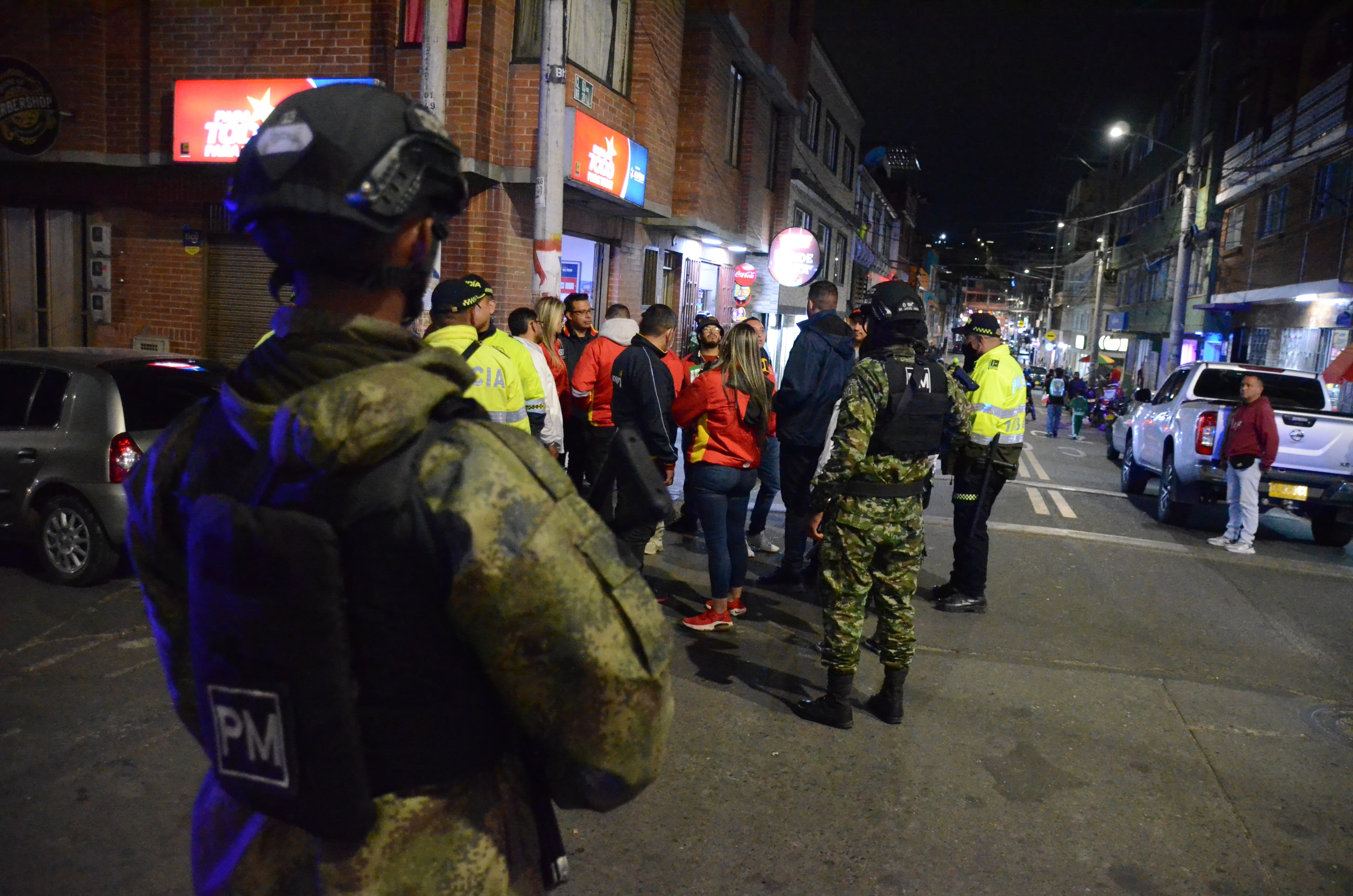 El GAULA Militar y de Policía refuerzan la seguridad en los sectores comerciales, especialmente en el barrio Jerusalén, para prevenir extorsiones que afecten sus negocios.