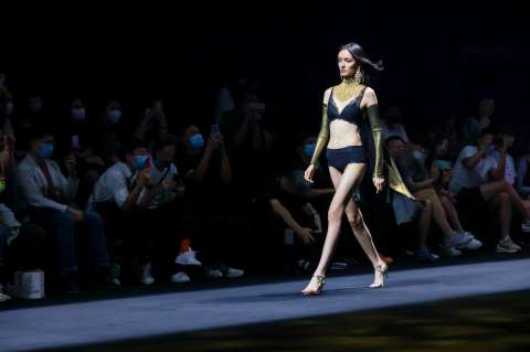 Exportaciones de ropa interior femenina y otras noticias de moda de la semana