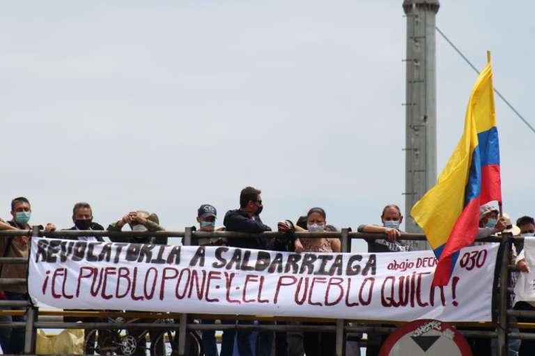 "No obtuvimos respuestas, ni del señor alcalde, ni de los señores concejales, ni de la empresa de Catastro a nuestras solicitudes e inquietudes", dijo uno de los residentes del municipio en un video compartido por redes sociales.