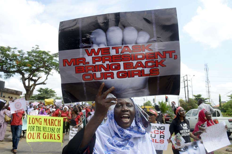 Manifestaciones en Lagos para pedir la libertad de las niñas secuestradas por Boko Haram. / AFP