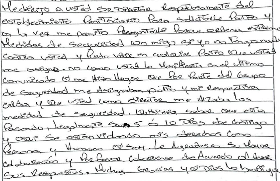 Ober Ricardo Martínez, uno de los líderes de Los Rastrojos Costeños, quien el pasado mes de marzo amenazó desde la cárcel a los comerciantes del país por la captura de su esposa, ha enviado dos cartas al Inpec pidiendo que se le reduzcan las medidas de seguridad que se le han impuesto.