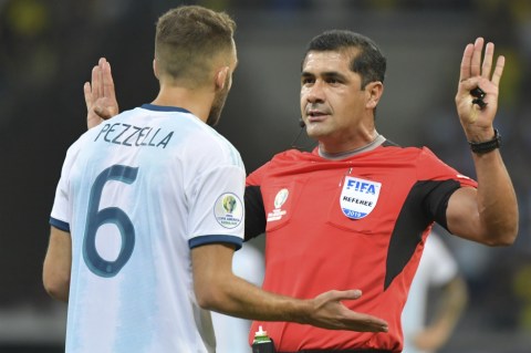 Conmebol admitió mal uso del VAR en el partido Brasil vs. Argentina de Copa América