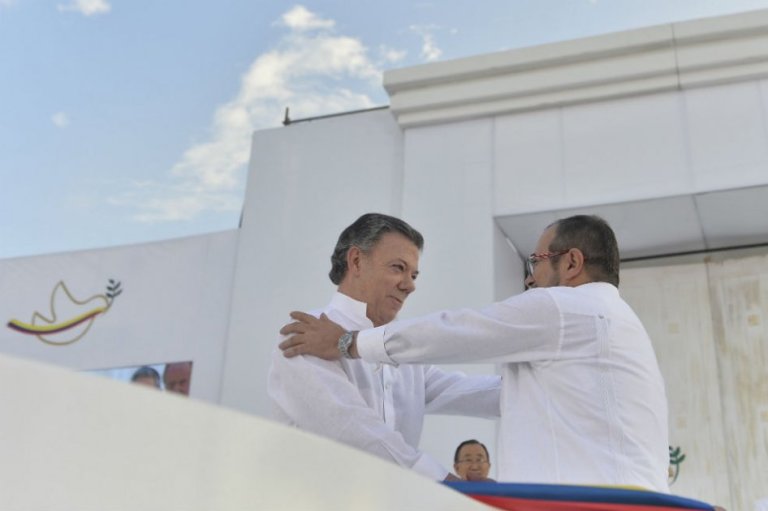 Triunfo del No en el plebiscito permitió corregir el acuerdo de paz: Rodrigo Londoño