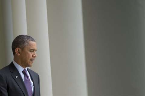 Obama reitera a Hollande su compromiso de acabar con espionaje "inaceptable"