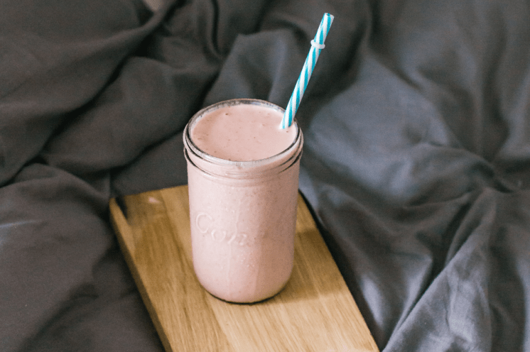 Licuado de avena con manzana, perfecto para desinflamar